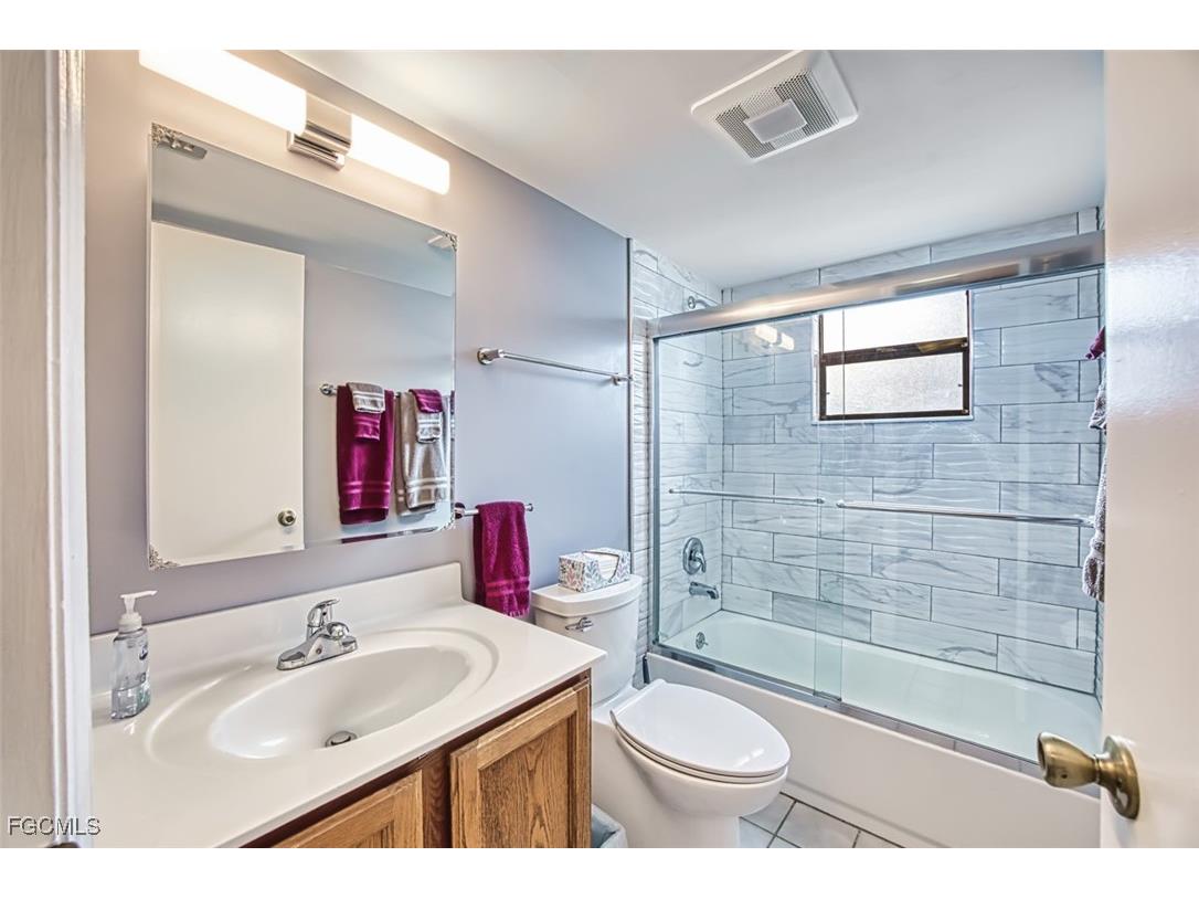 707 SE 9th Place Cape Coral FL 33990 2025010707 image20