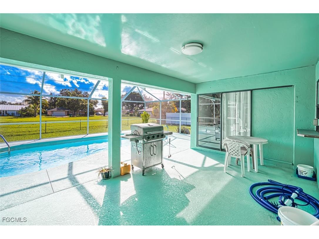 707 SE 9th Place Cape Coral FL 33990 2025010707 image23