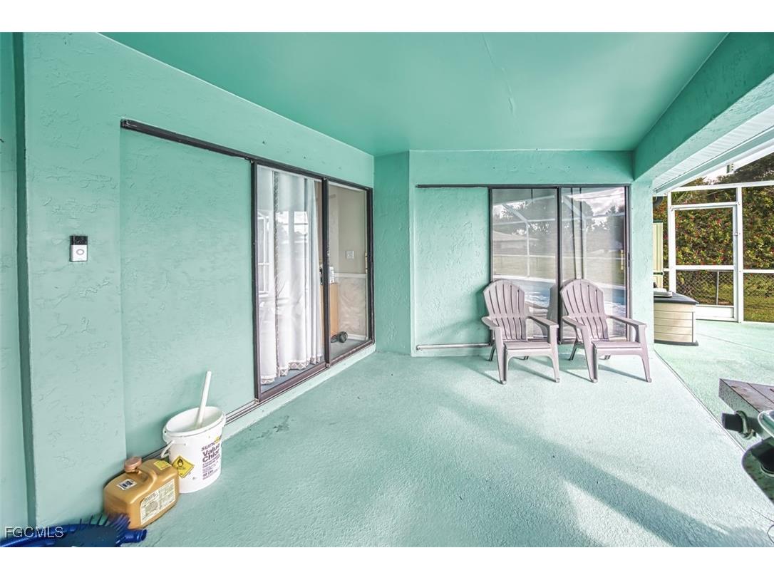 707 SE 9th Place Cape Coral FL 33990 2025010707 image24