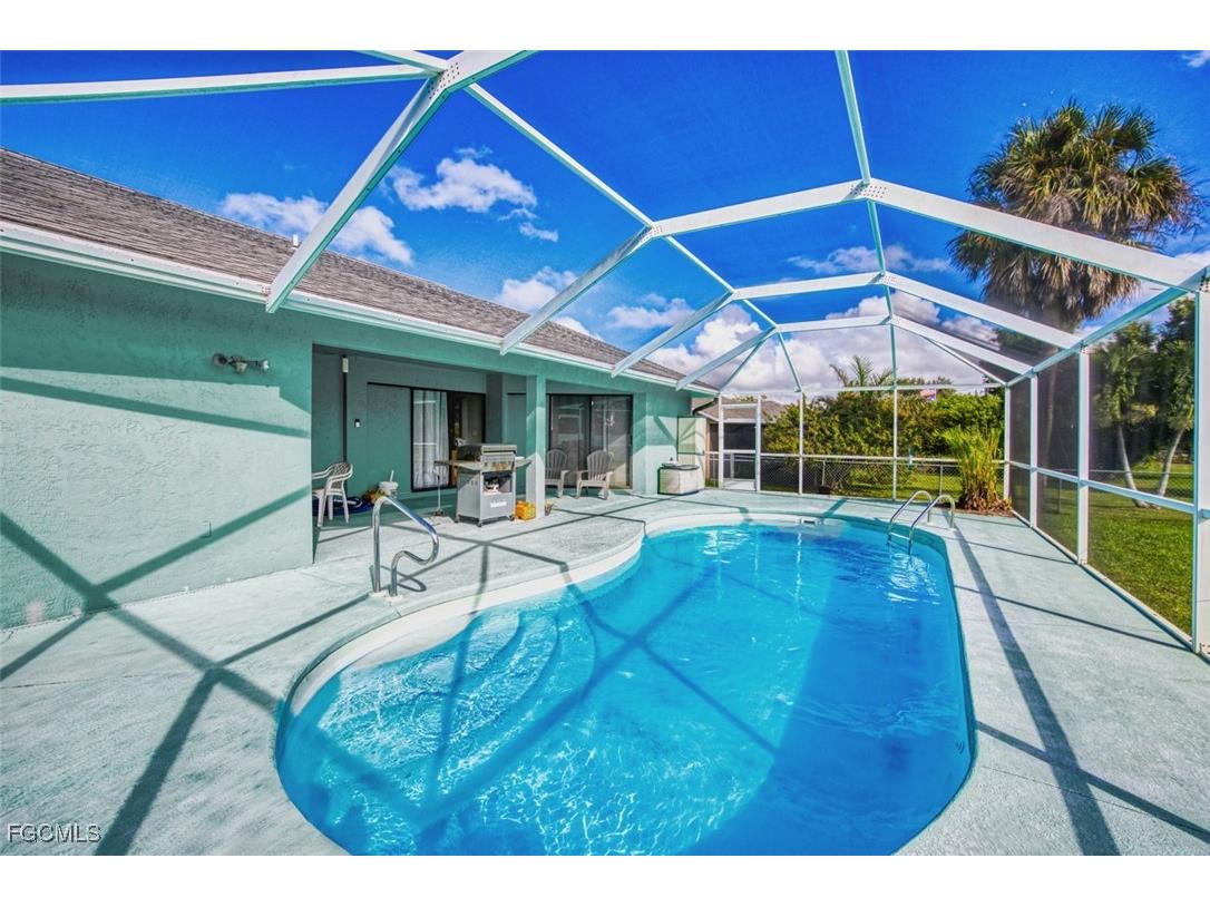 707 SE 9th Place Cape Coral FL 33990 2025010707 image25