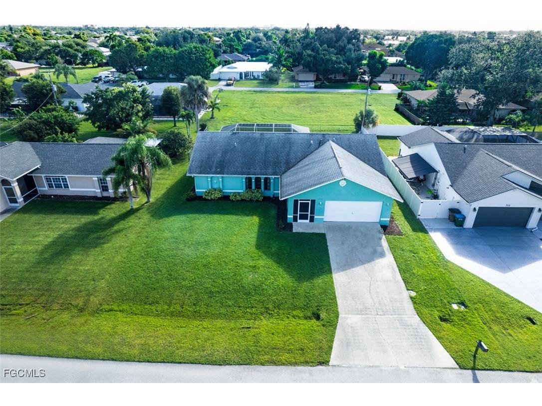 707 SE 9th Place Cape Coral FL 33990 2025010707 image26