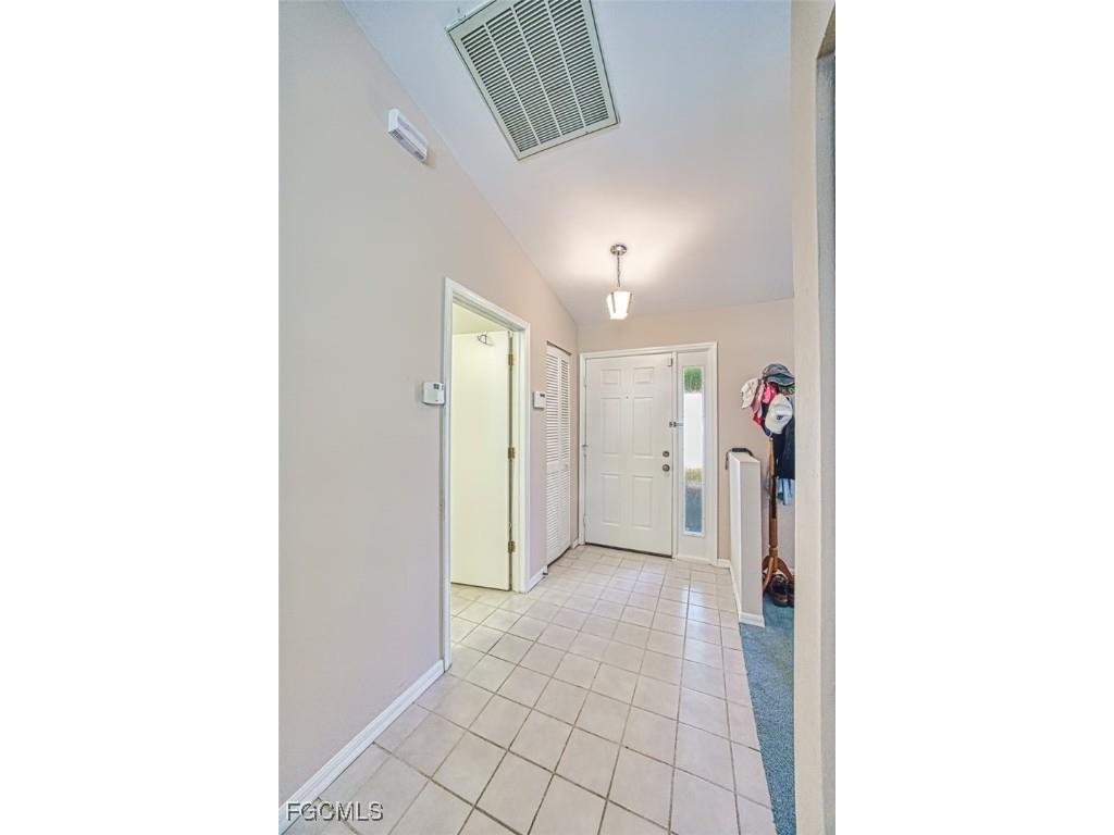 707 SE 9th Place Cape Coral FL 33990 2025010707 image5