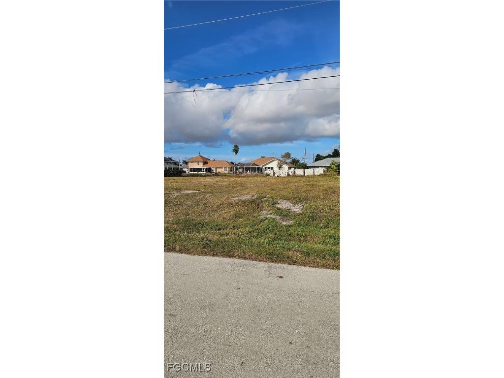 707 SW 35th Terrace Cape Coral FL 33914 2025025125 image2