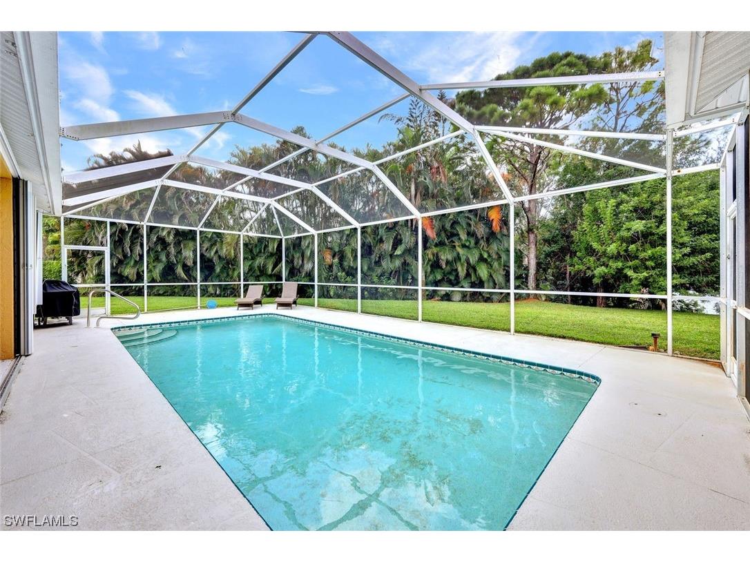 707 Teton Court Naples FL 34104 223062351 image1