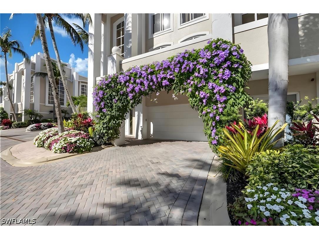 7071 Pelican Bay Boulevard #V8 Naples FL 34108 226012866 image1