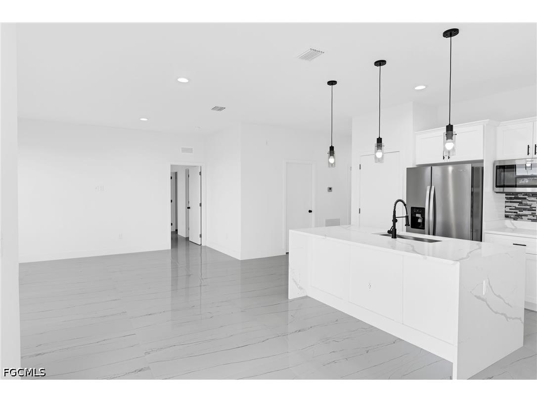 7071 Tide Circle Labelle FL 33935 2026026134 image38