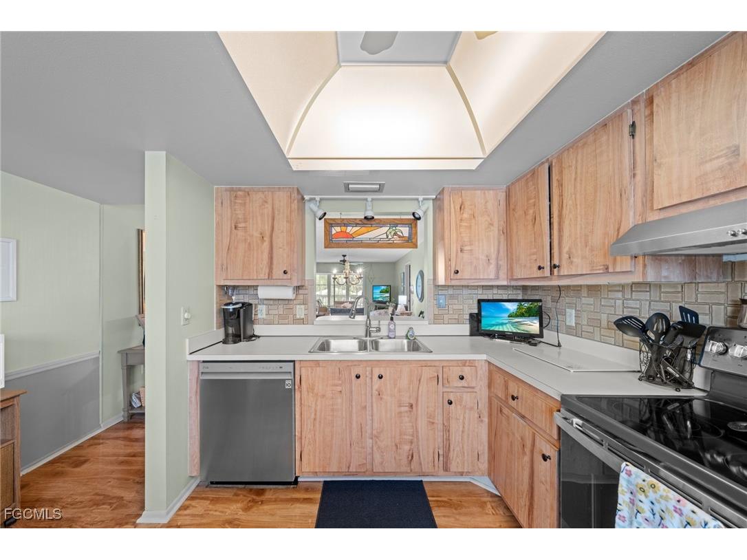 7074 Nantucket Circle #8 North Fort Myers FL 33917 2025008509 image4