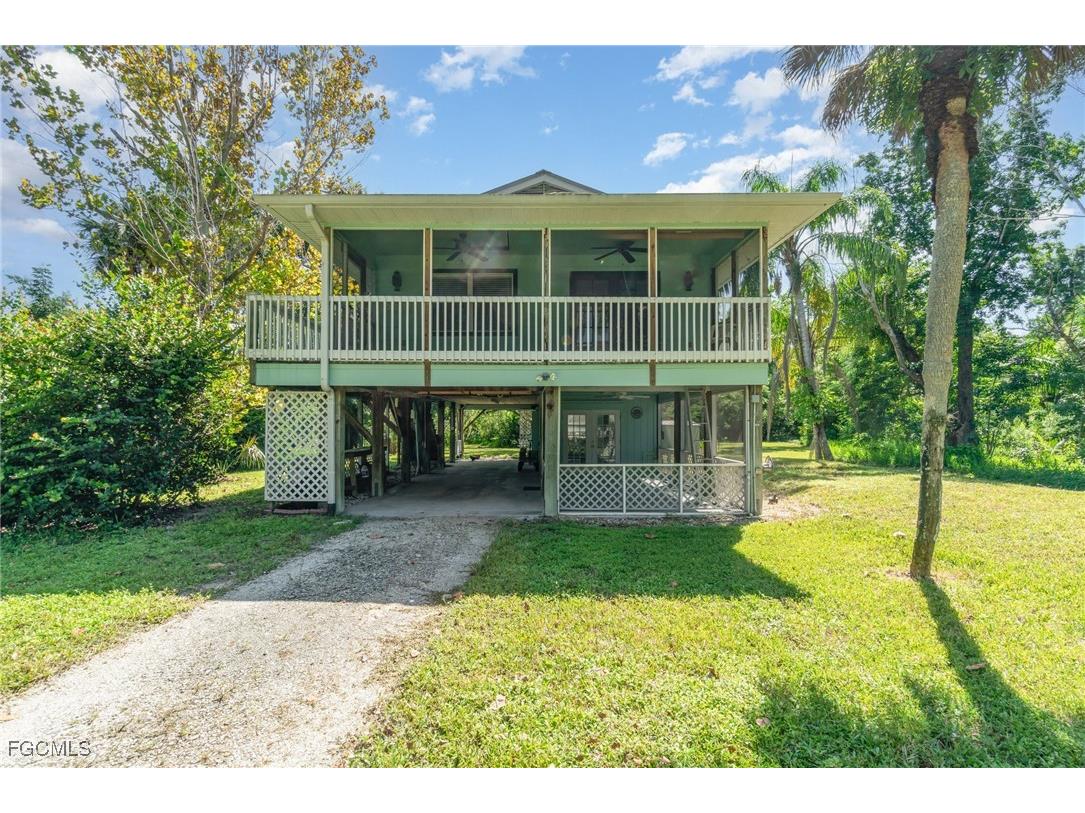 7076 Maida Lane Fort Myers FL 33907 2025010975 image1