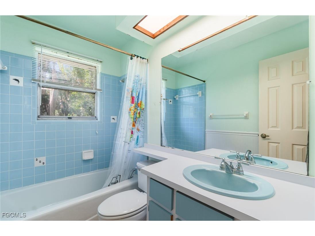 7076 Maida Lane Fort Myers FL 33907 2025010975 image11