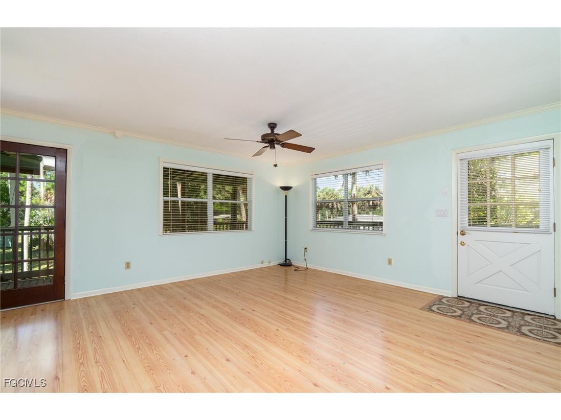 7076 Maida Lane Fort Myers FL 33907 2025010975 image4