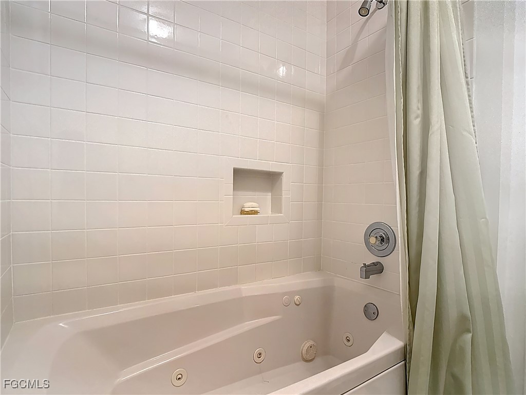 7077 Quail Run Court E #16 Fort Myers FL 33908 2026000315 image27