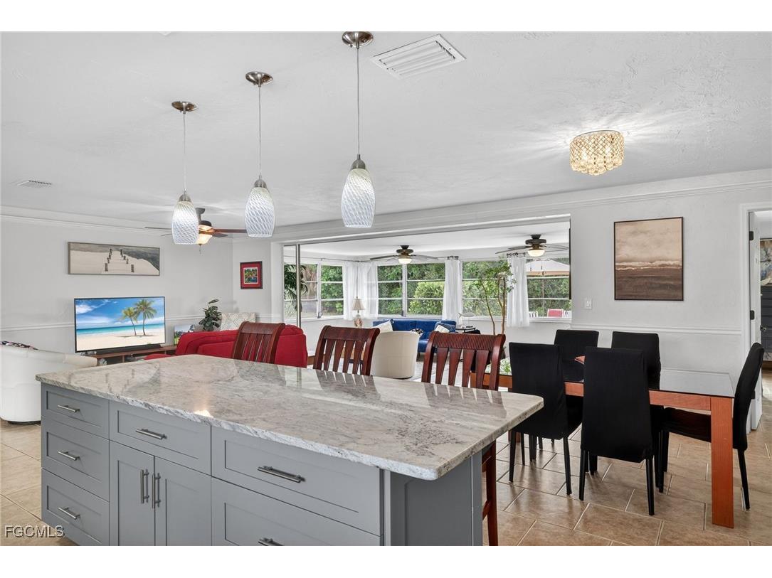708 El Dorado Parkway E Cape Coral FL 33904 2026003467 image1