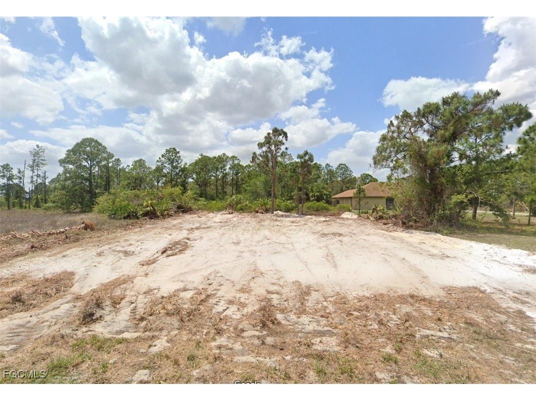 708 Joponica Avenue S Lehigh Acres FL 33974 2025005350 image3