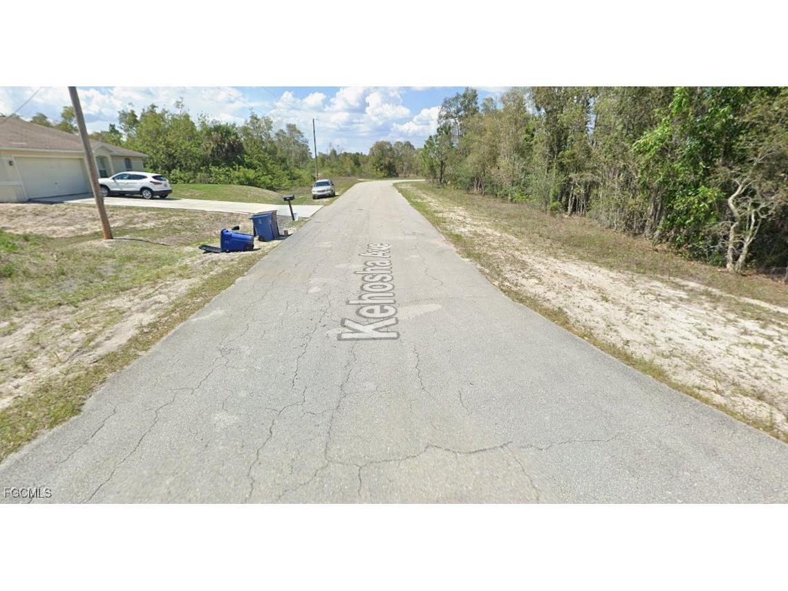 708 Kehosha Avenue Lehigh Acres FL 33974 2025022451 image3