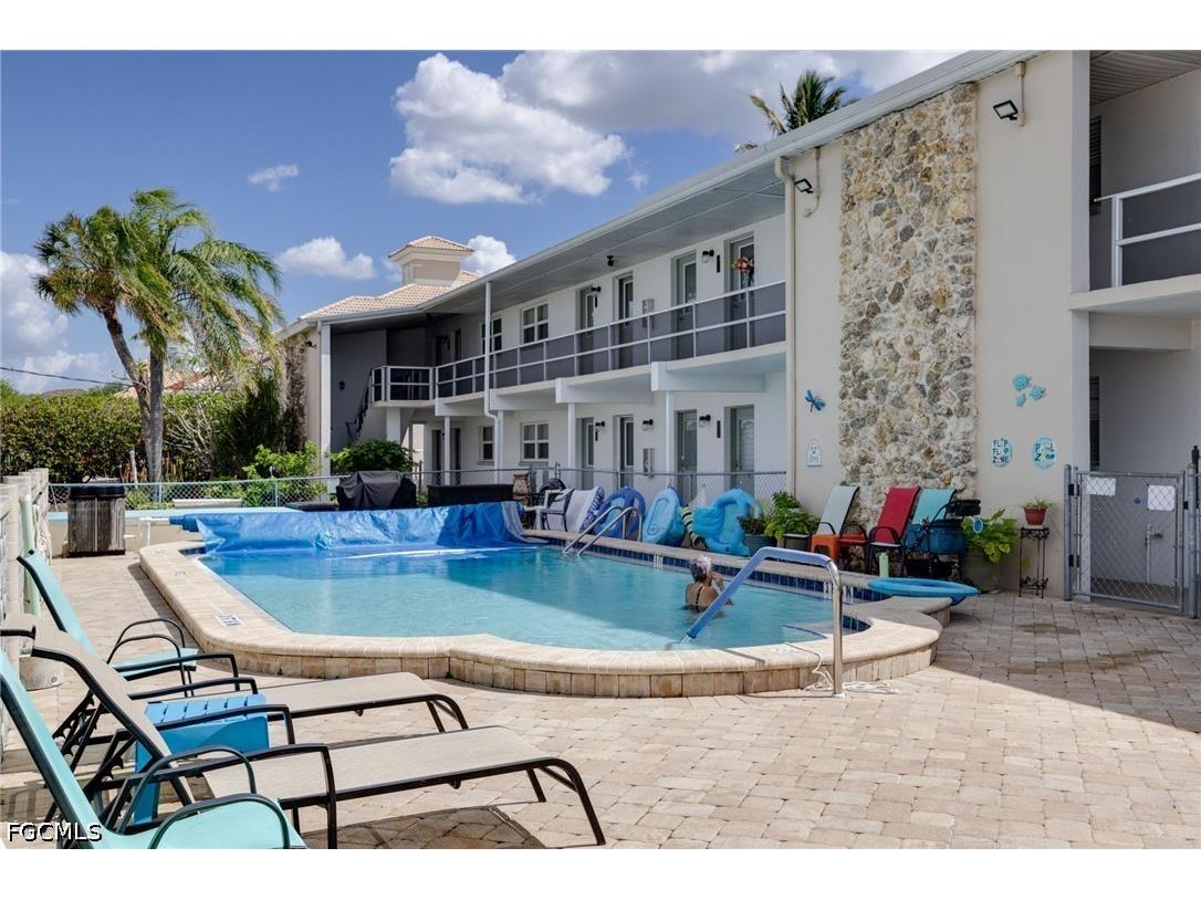 708 Victoria Drive #105 Cape Coral FL 33904 2026015685 image1