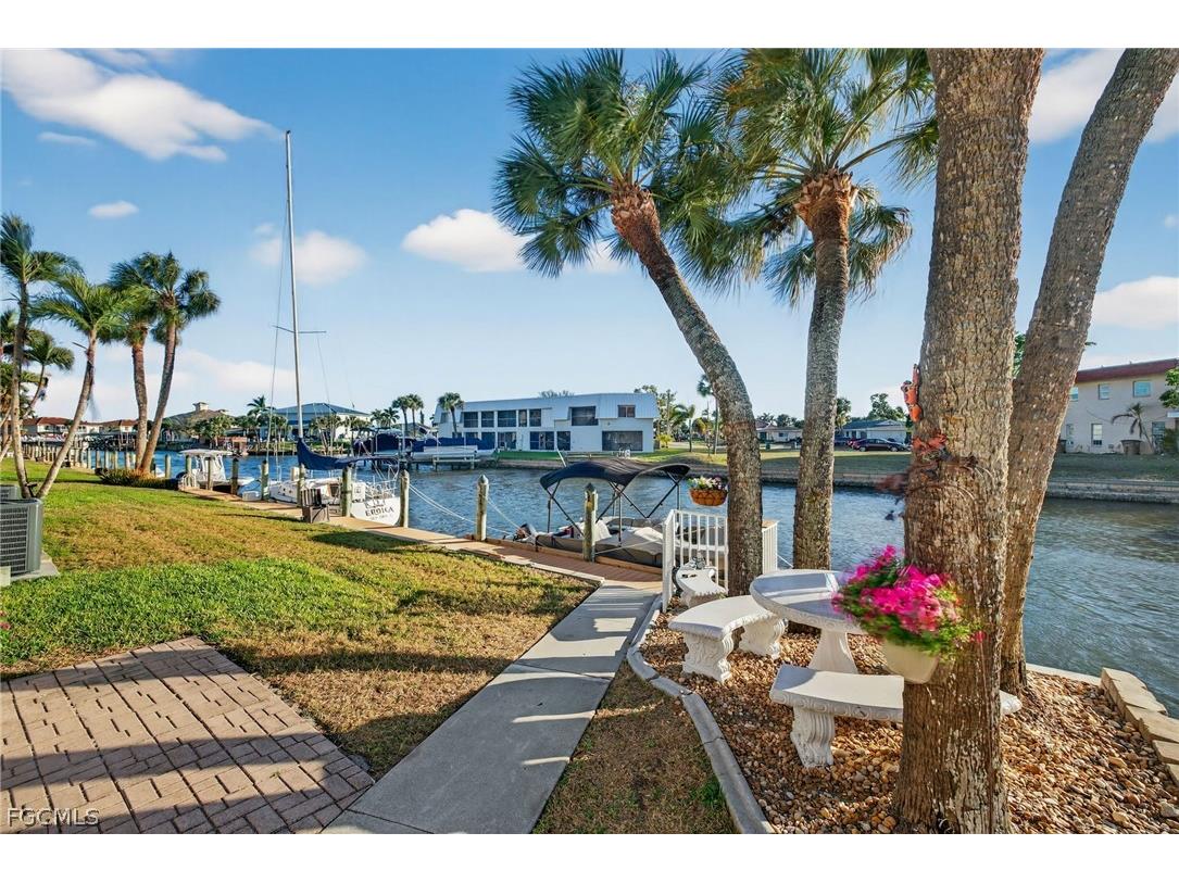 708 Victoria Drive #212 Cape Coral FL 33904 2026008327 image1