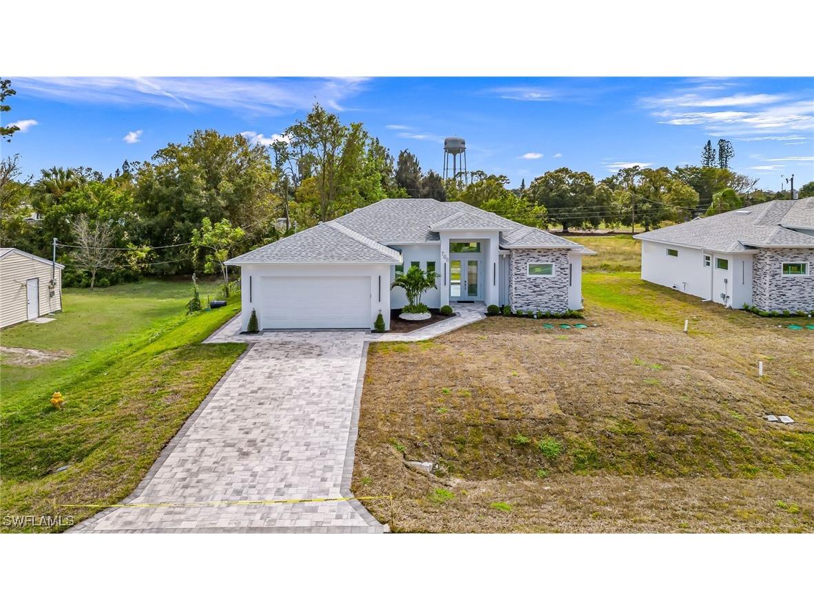 708 W Cleveland Lehigh Acres FL 33936 224084906 image1