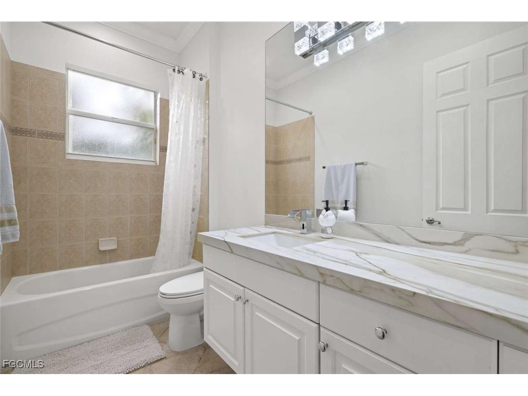 7080 Bergamo Way #201 Fort Myers FL 33966 2026002095 image15
