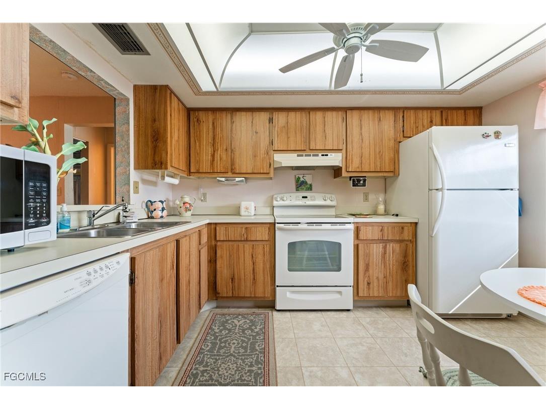 7086 Nantucket Circle #6 North Fort Myers FL 33917 2025024923 image21