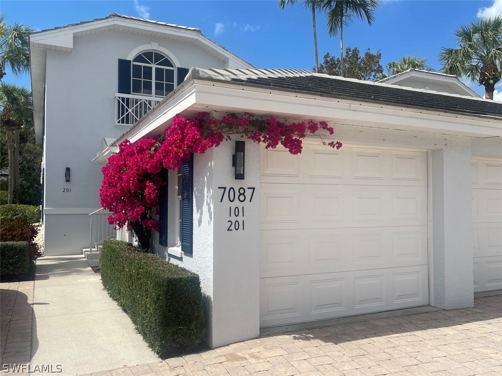 7087 Barrington Circle #201 Naples FL 34108 224023407 image1
