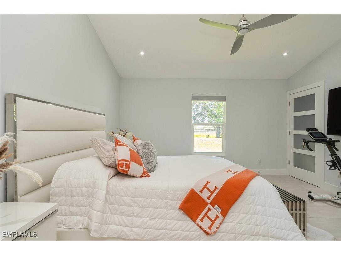 7087 Lone Oak Boulevard Naples FL 34109 226000938 image18