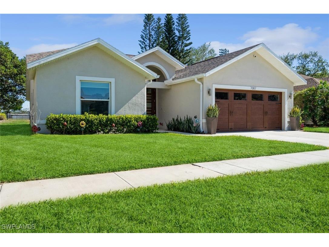 7087 Lone Oak Boulevard Naples FL 34109 226000938 image2