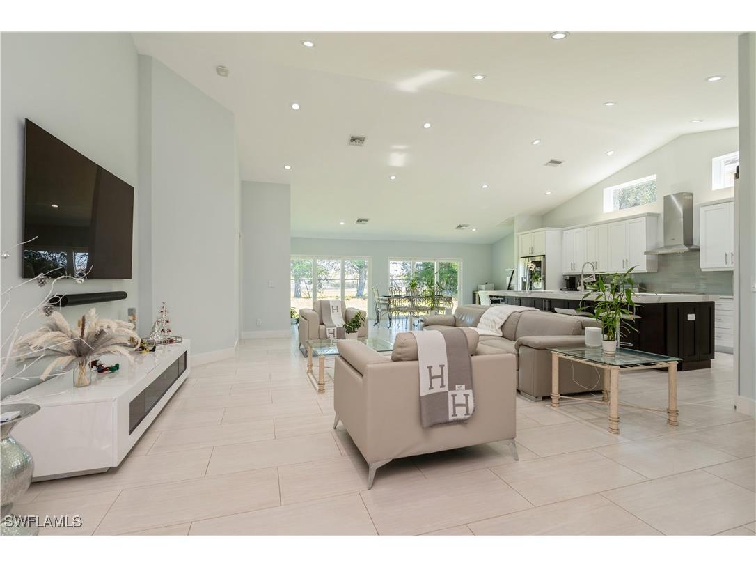 7087 Lone Oak Boulevard Naples FL 34109 226000938 image3