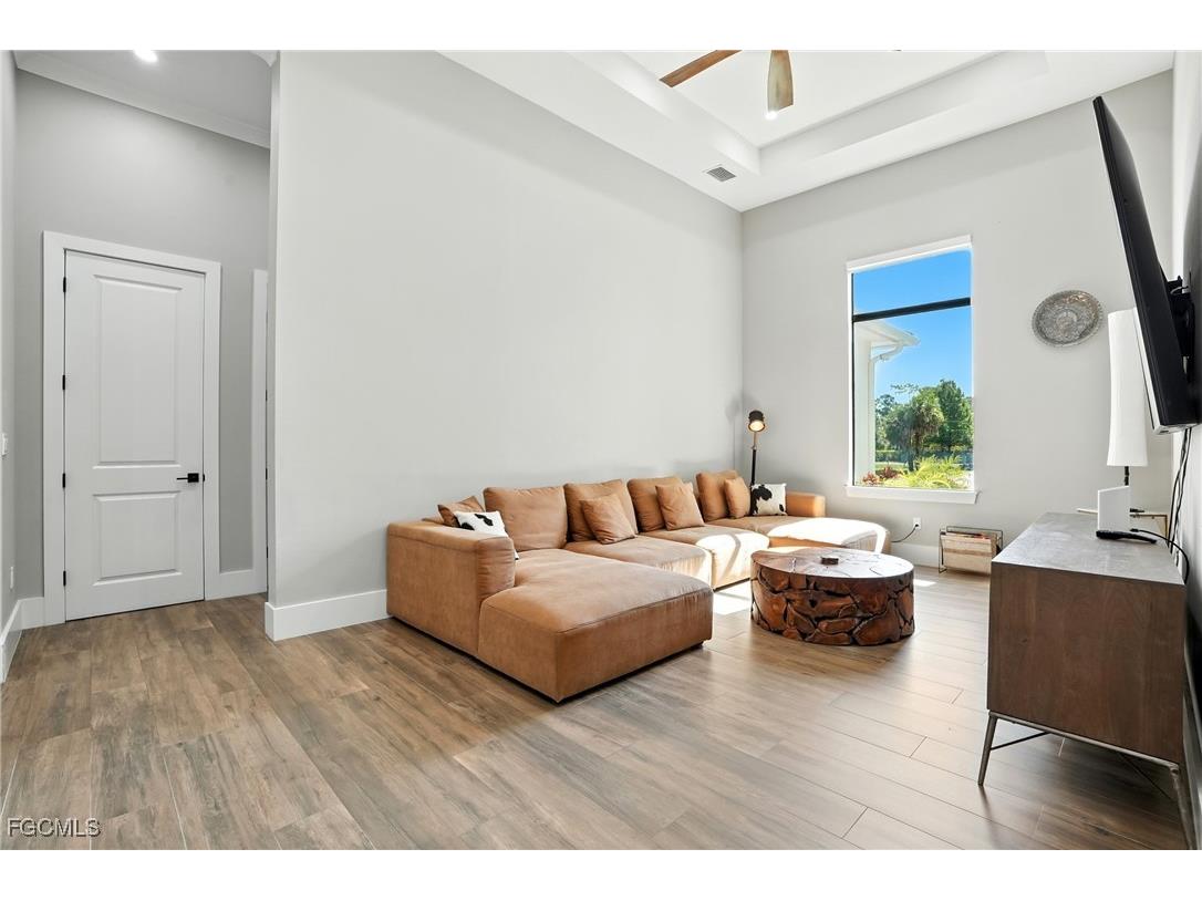 709 15th Street SW Naples FL 34117 2025005820 image20