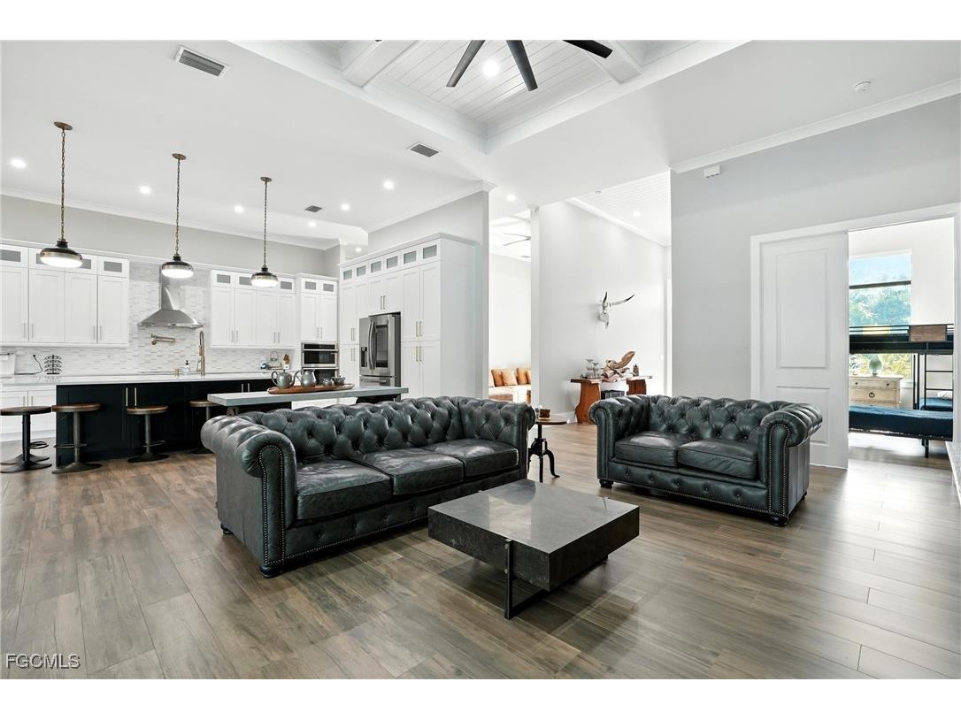 709 15th Street SW Naples FL 34117 2025005820 image9