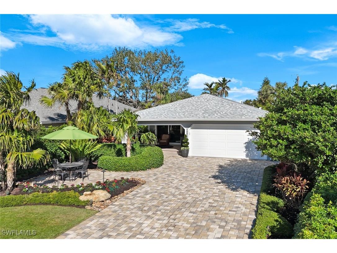 709 97th Avenue N Naples FL 34108 225013202 image1
