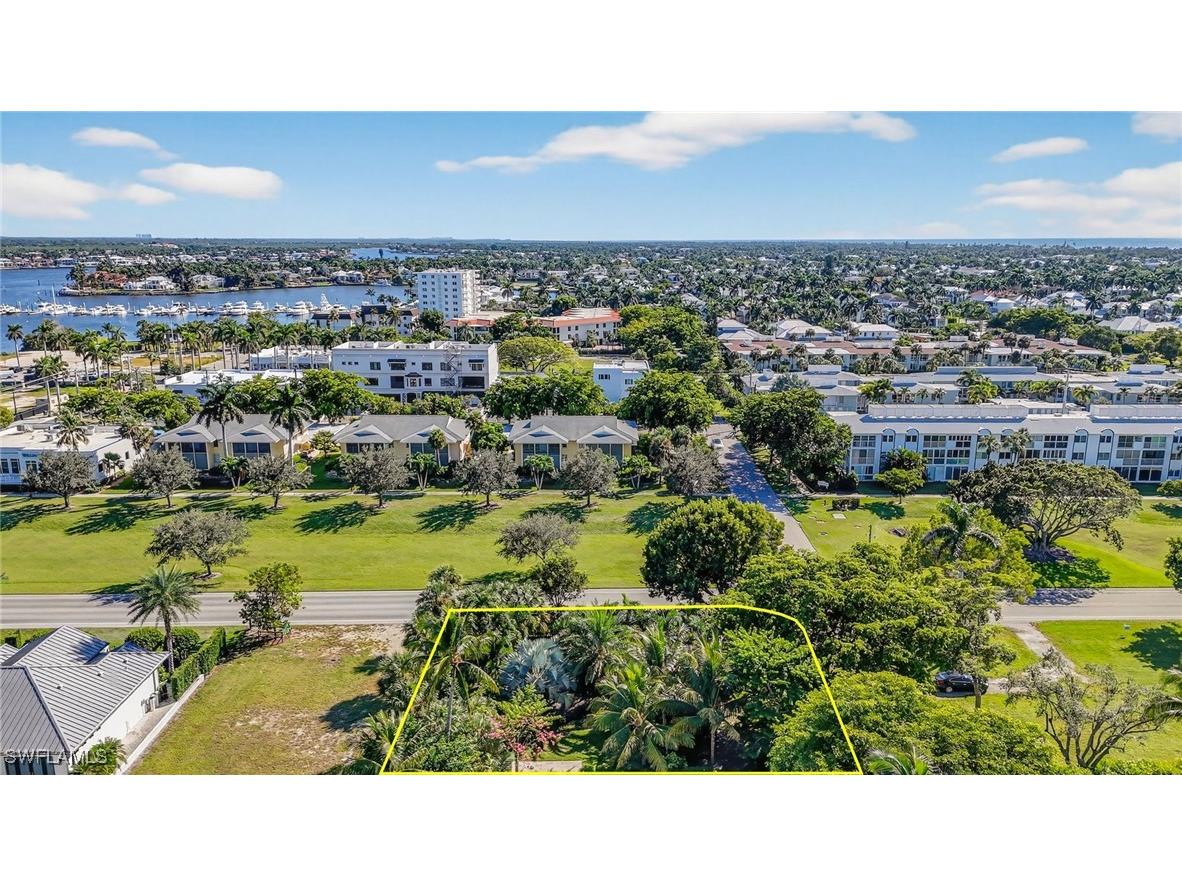 709 Broad Ave S Naples FL 34102 225077852 image13