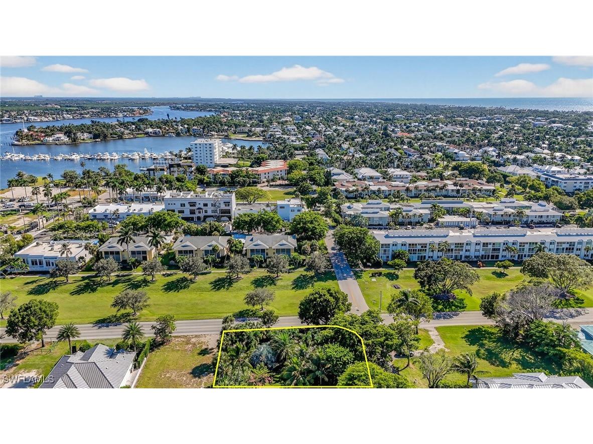 709 Broad Ave S Naples FL 34102 225077852 image15