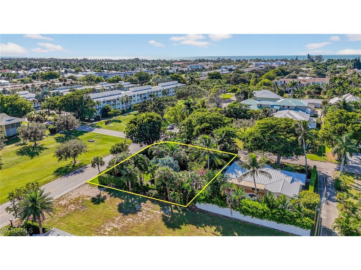 709 Broad Ave S Naples FL 34102 225077852 image19