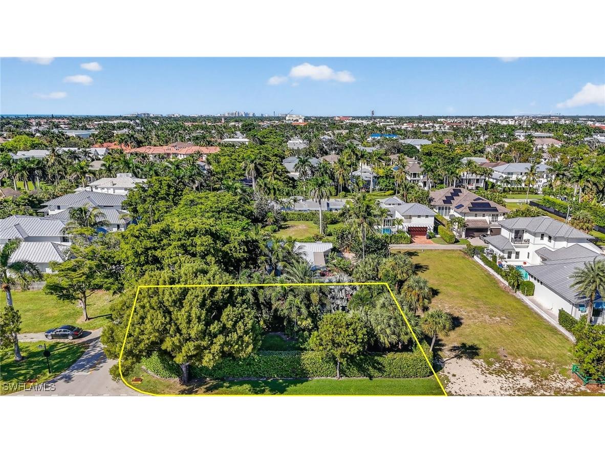 709 Broad Ave S Naples FL 34102 225077852 image3