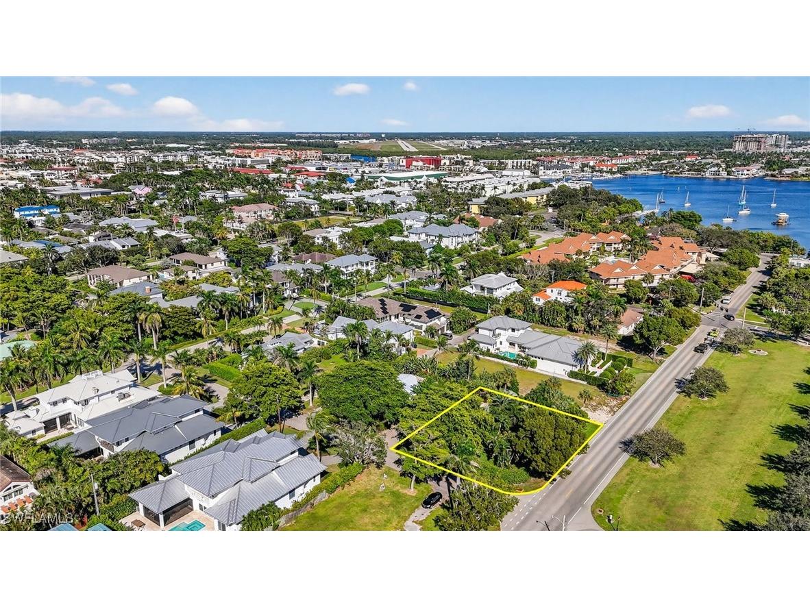 709 Broad Ave S Naples FL 34102 225077852 image5