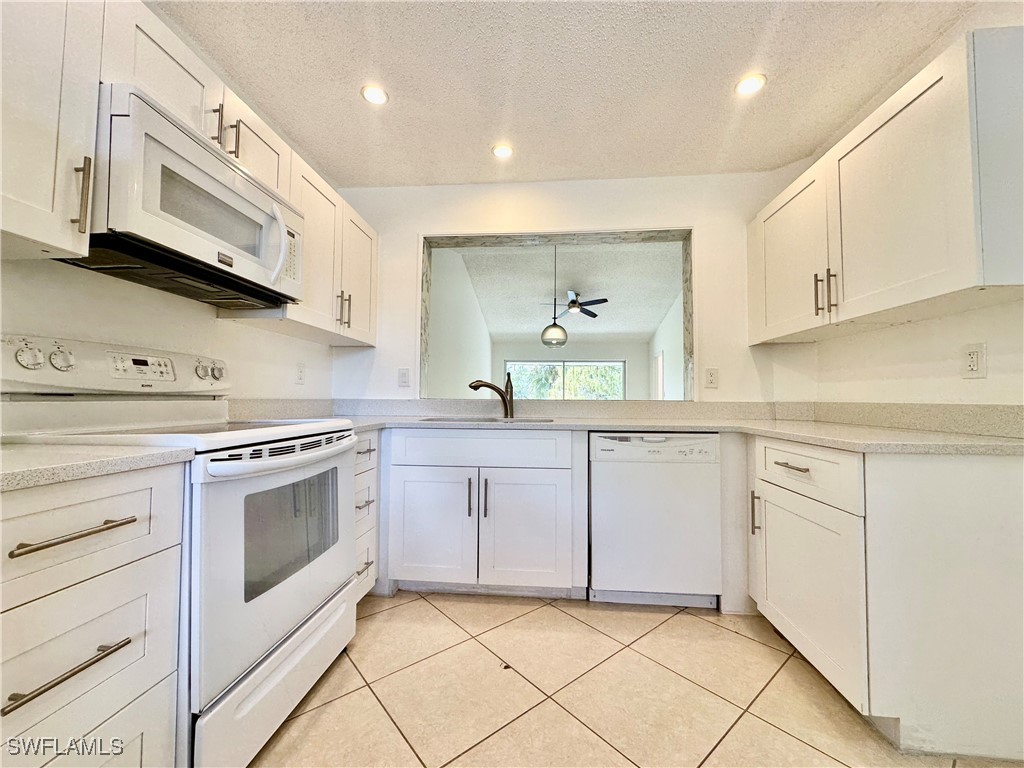 709 Landover Circle #202 Naples FL 34104 225076001 image6