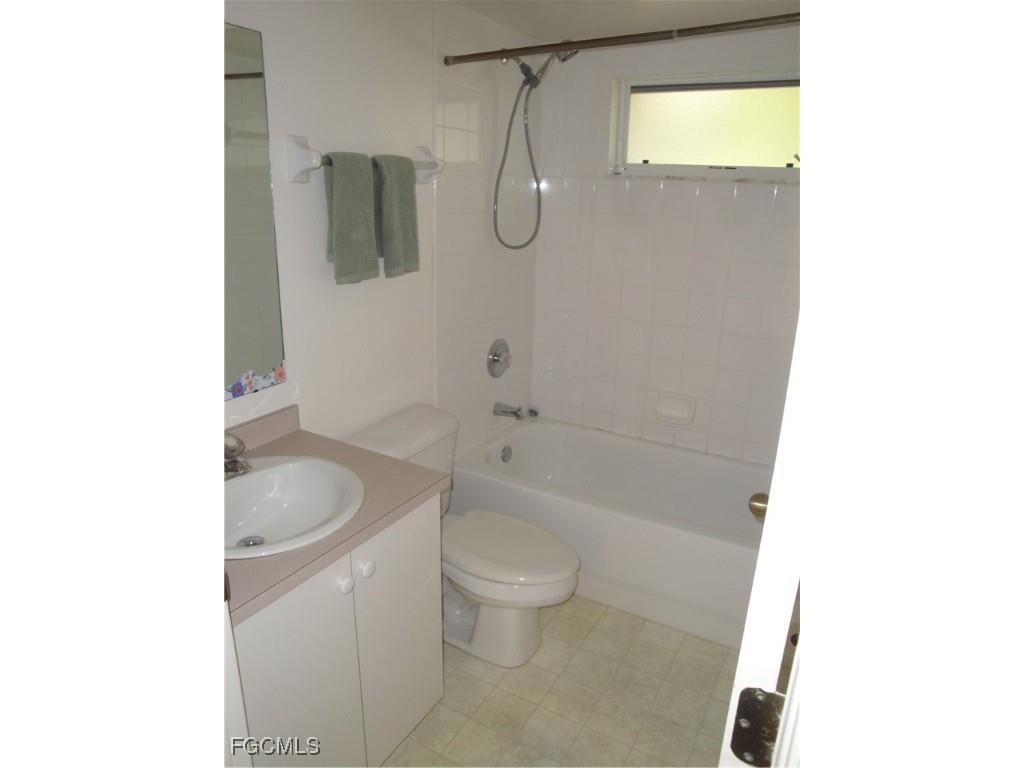 709 SE 20th Place Cape Coral FL 33990 2025021770 image8