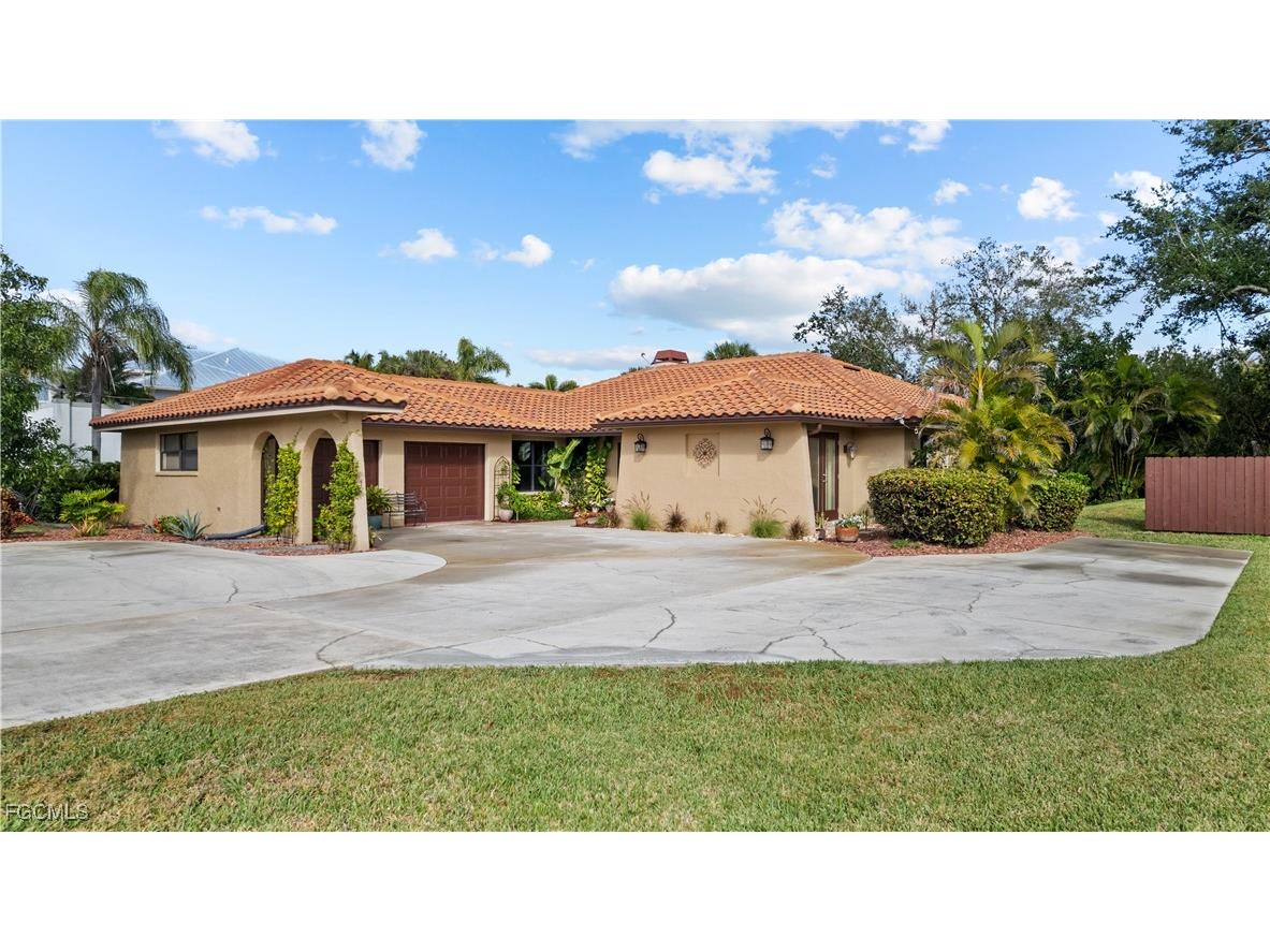 7090 Hendry Creek Drive Fort Myers FL 33908 2026001044 image1