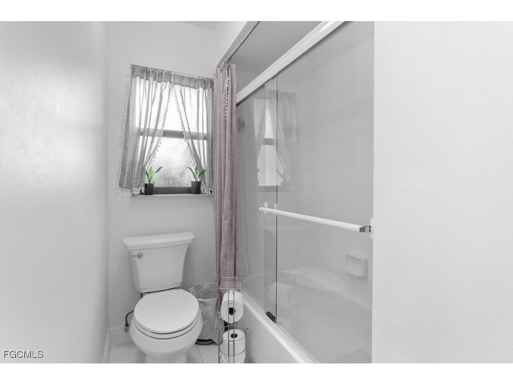 7090 Hendry Creek Drive Fort Myers FL 33908 2026001044 image24