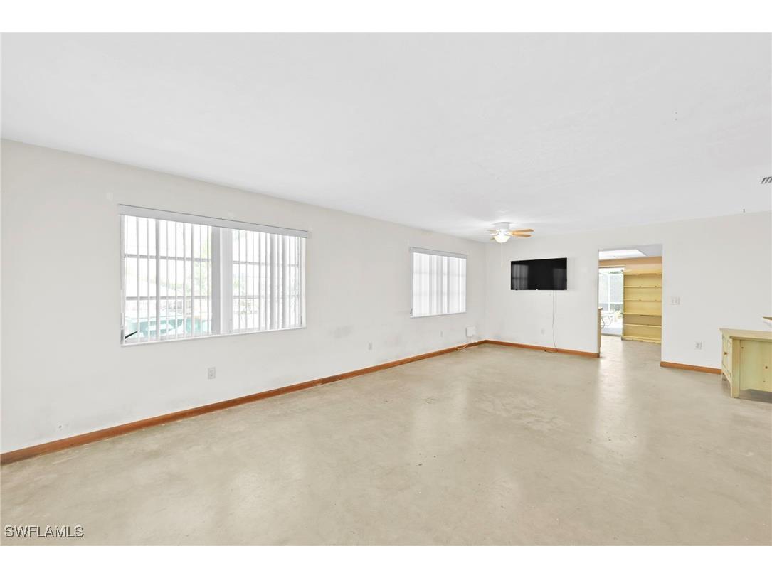 710 98th Avenue N Naples FL 34108 225026974 image1