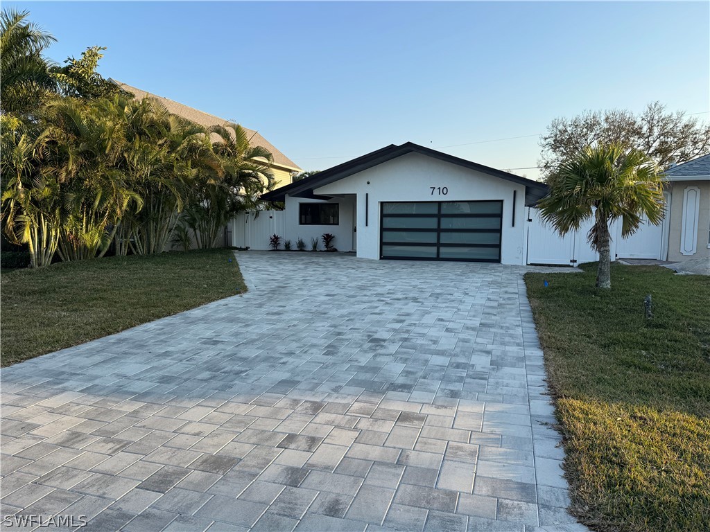 710 98th Avenue N Naples FL 34108 226007322 image1