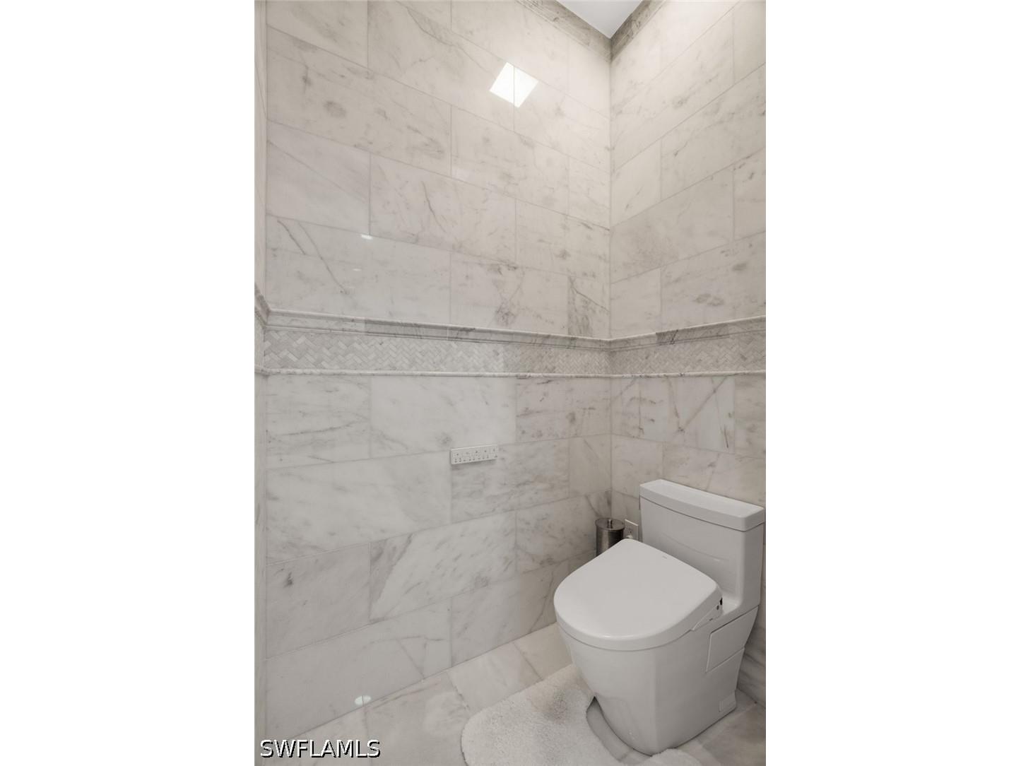 710 Bentwater Circle #204 Naples FL 34108 226015267 image12