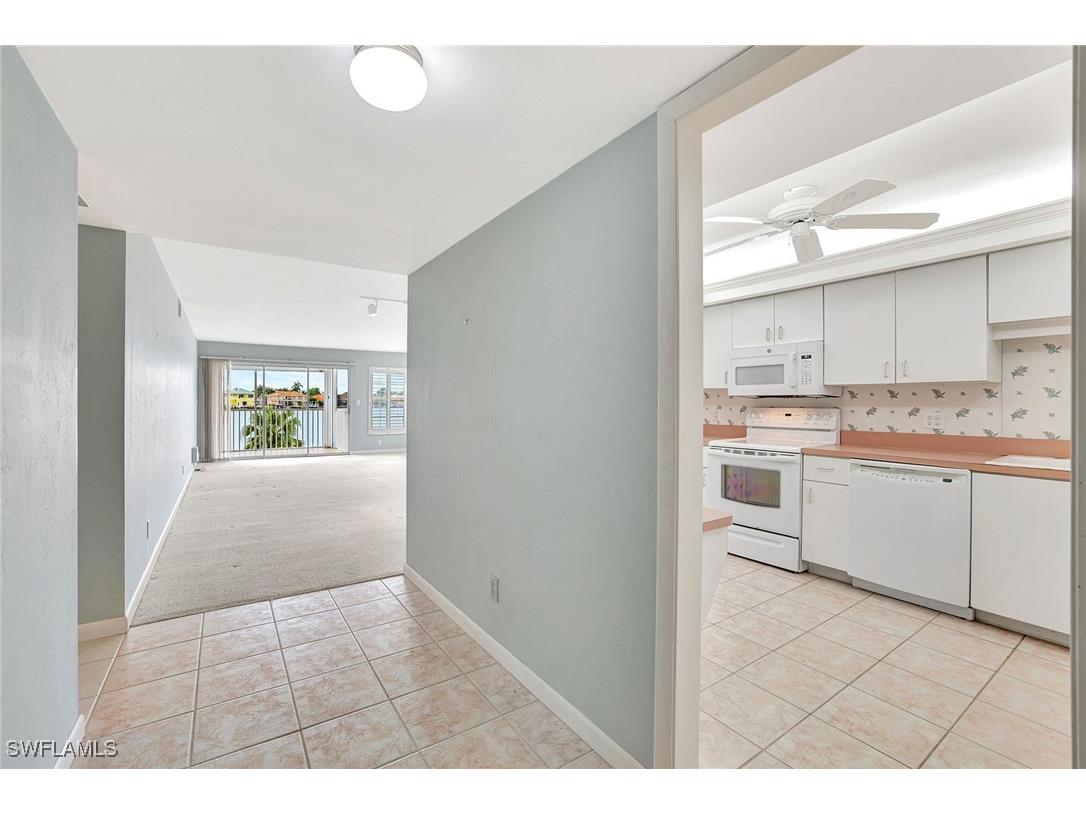 710 W Elkcam Circle #204 Marco Island FL 34145 225077621 image6