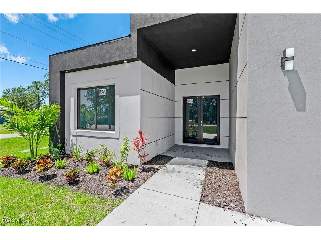 710 Eisenhower Boulevard Lehigh Acres FL 33974 2026005991 image5