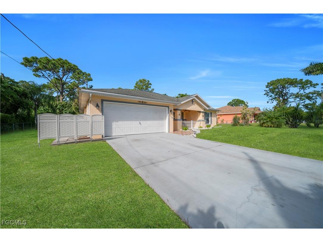 710 Homestead Road S Lehigh Acres FL 33974 2025019081 image3