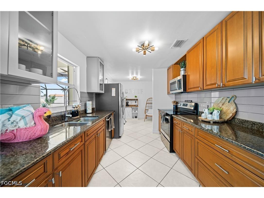 710 SE 42nd Lane Cape Coral FL 33904 2026021166 image21