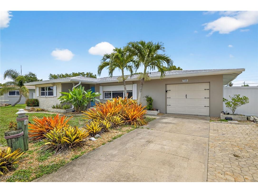710 SE 42nd Lane Cape Coral FL 33904 225058667 image1