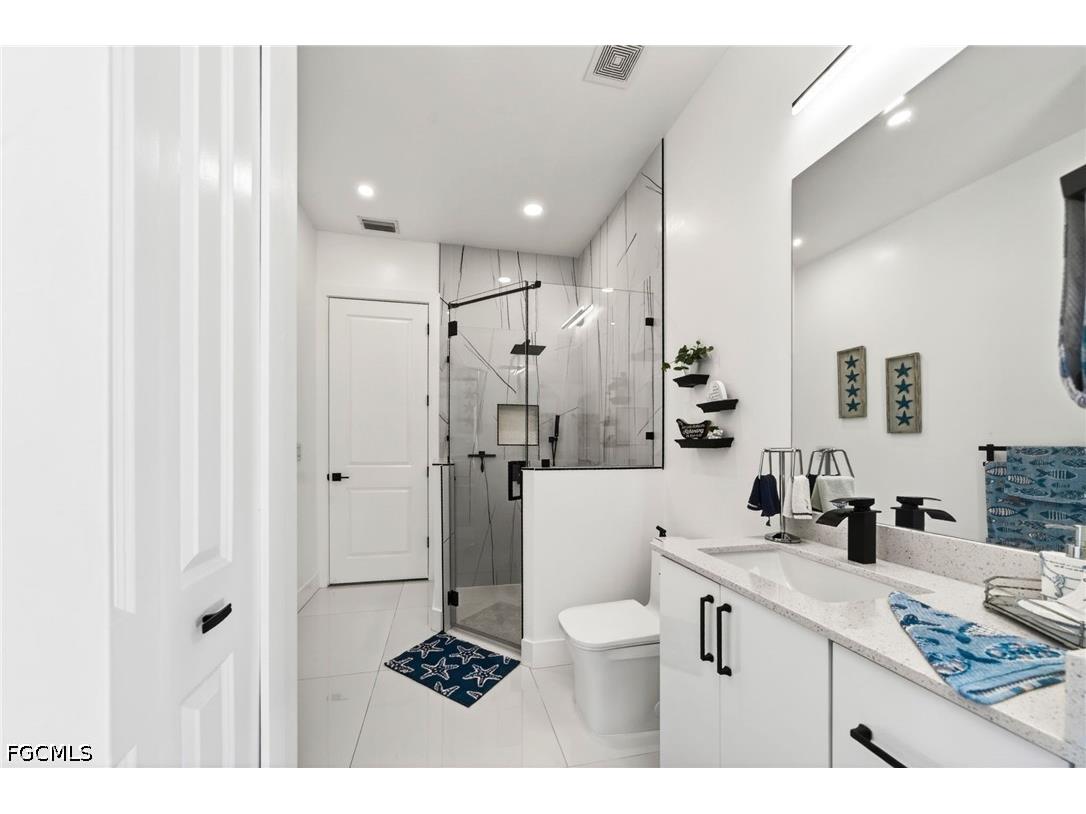 710 SW 12th Terrace Cape Coral FL 33991 2026025391 image20