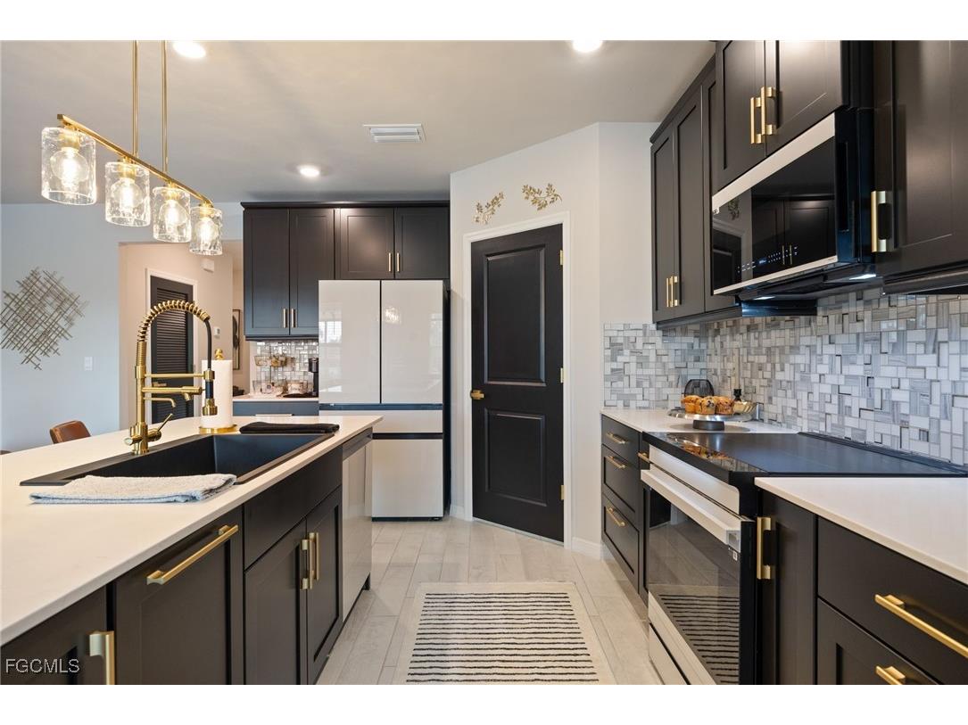 710 SW 15th Street Cape Coral FL 33991 2025017625 image19