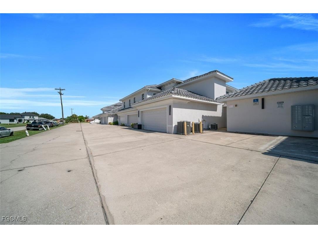 710 SW 47th Street #103 Cape Coral FL 33914 2025007456 image4